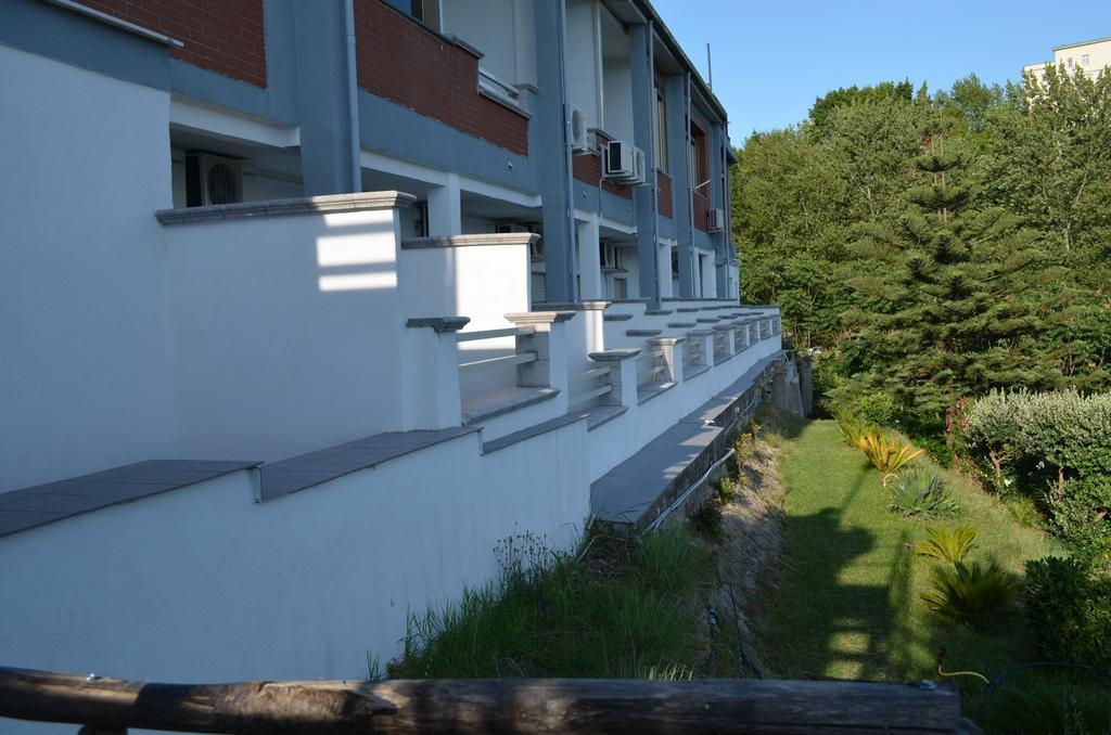 Mini Hotel - Angolo Di Paradiso - Pozzuoli Ngoại thất bức ảnh
