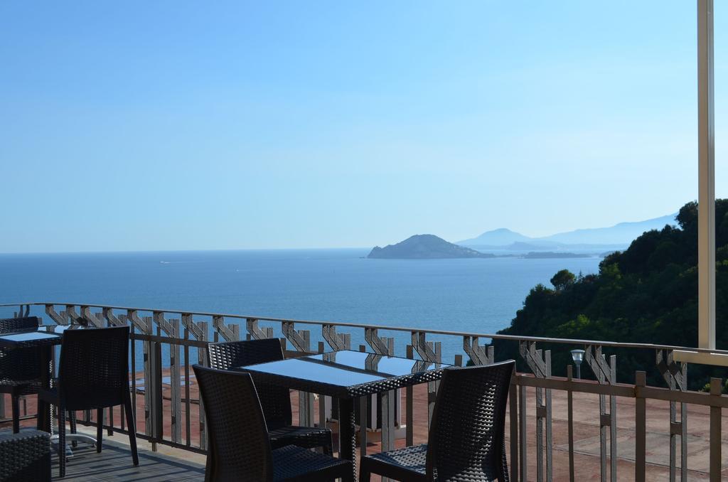 Mini Hotel - Angolo Di Paradiso - Pozzuoli Ngoại thất bức ảnh