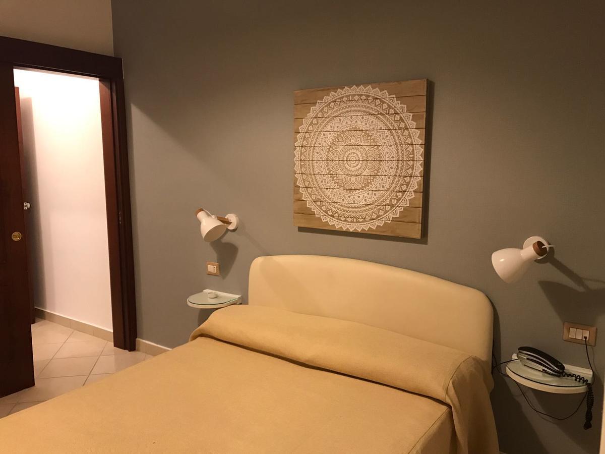 Mini Hotel - Angolo Di Paradiso - Pozzuoli Ngoại thất bức ảnh